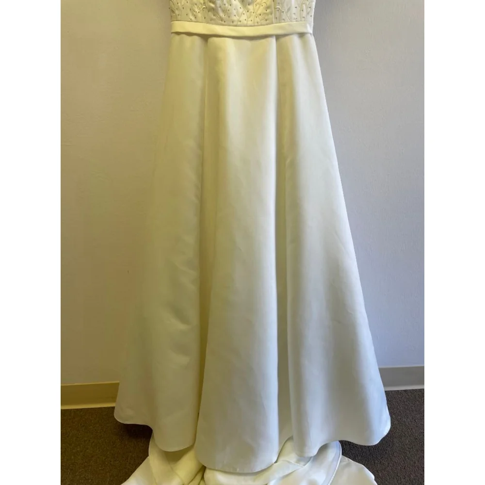 Women's Paloma Blanca Ivory Wedding Dress Size 10 - Picture 4 of 8